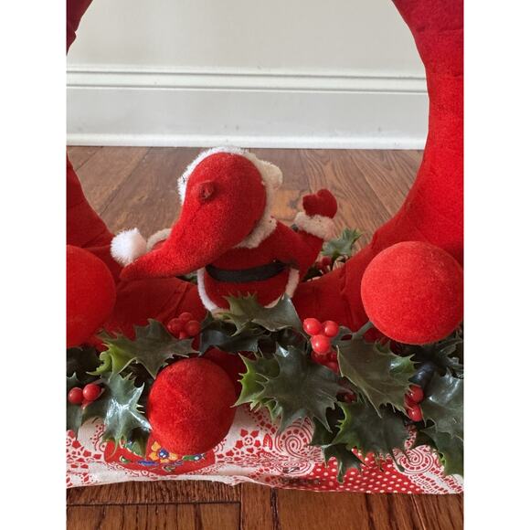 Vintage Christmas Centerpiece Santa Kitschy Red Velvet Holly Handmade Wreath MCM - Picture 10 of 13